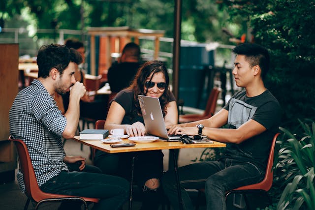 How Social Habits Influence Health and Happiness